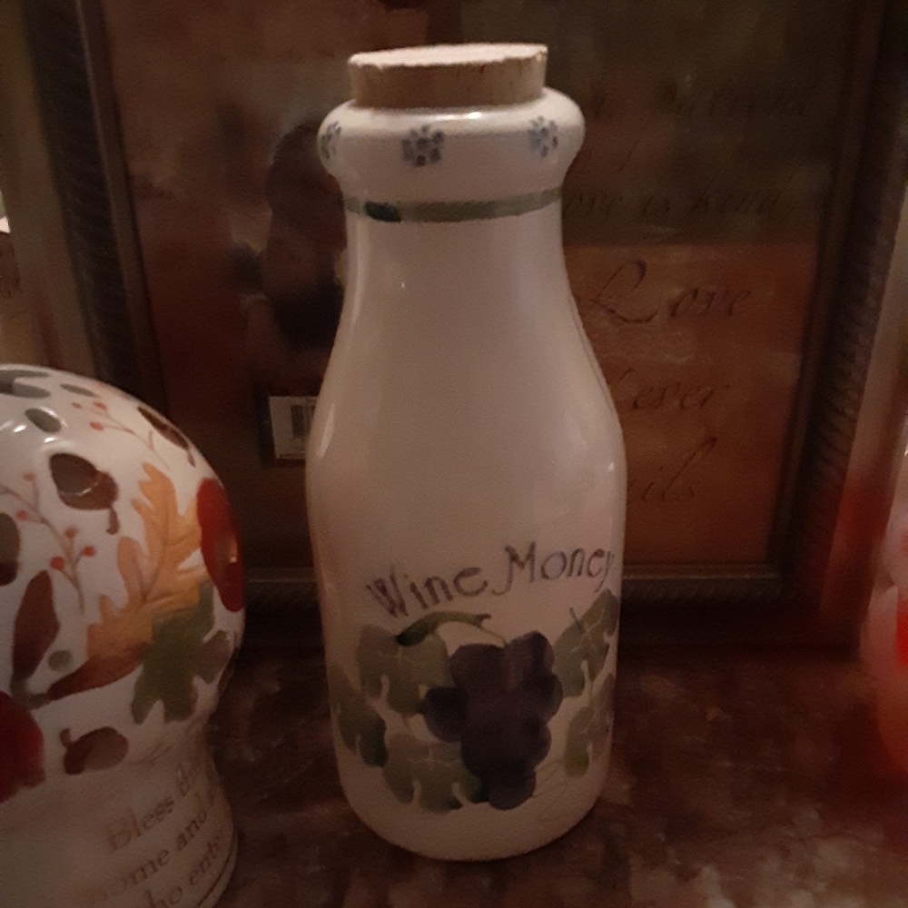 Vintage Wine Money Bank 9"